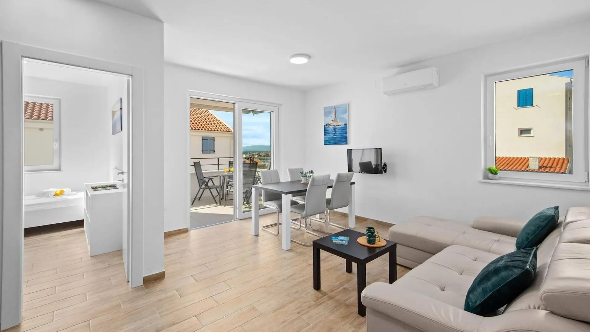 Apartments Tim & Klara - Sunny Cres Island 0*,  Croatia
