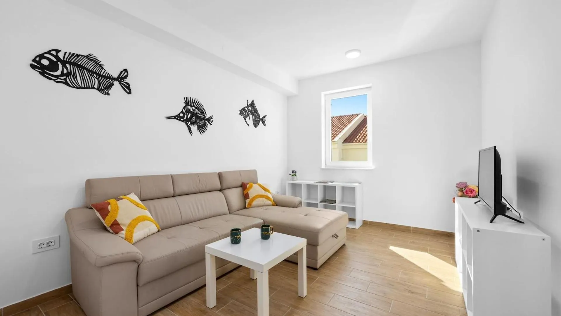 Apartments Tim & Klara - Sunny Cres Island 0*,  Croatia